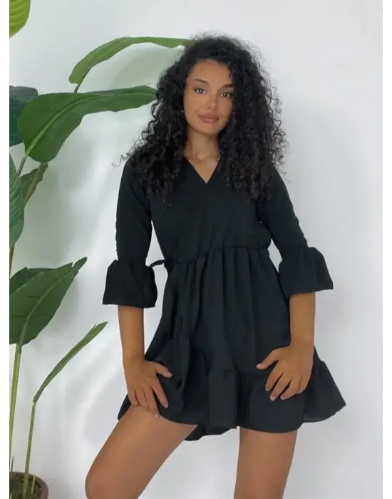 Omarı Fırfırlı Beli Lastikli Siyah Elbise