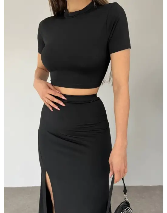 Omarı Siyah Eteği Yırtmaçlı Crop Takım