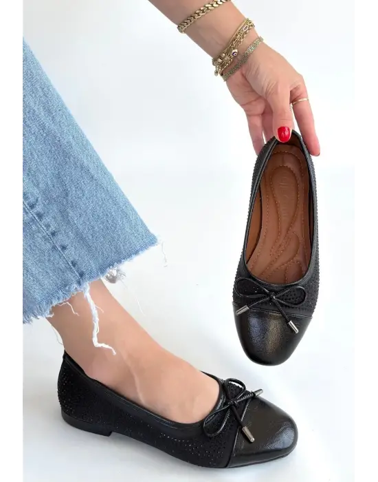 Etya Siyah Cilt Babet Ayakkabı