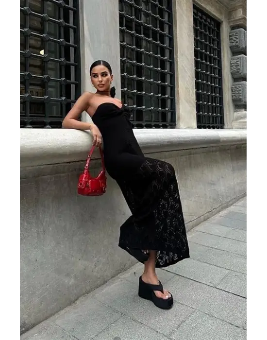 Omarı Zarif Ajurlu Straplez Elbise