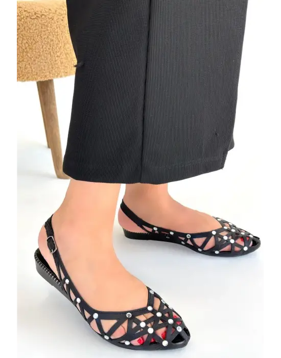   Siyah Cilt Babet Ayakkabı