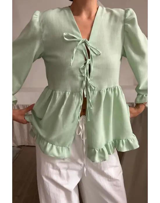 Omarı Fırfır Detaylı Yeşil Keten Bluz - Önden Bağlamalı