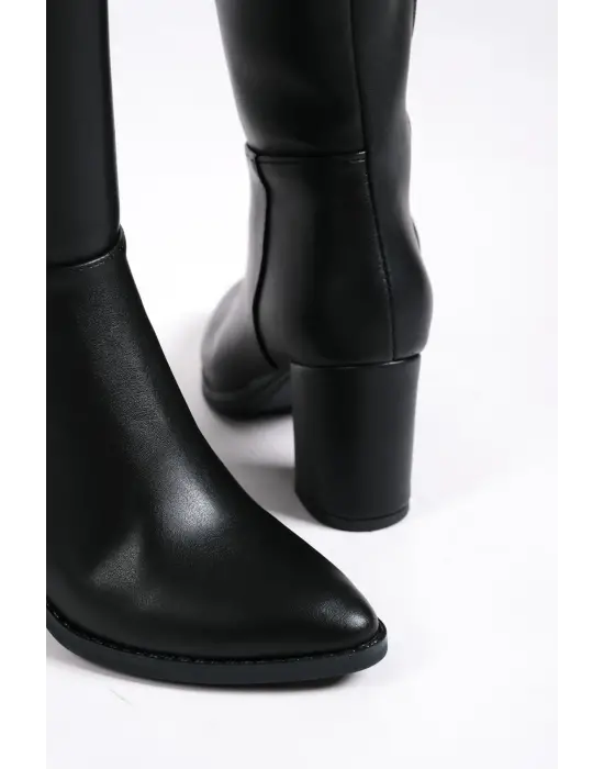 Rahat Tabanlı Siyah Bayan Çizme