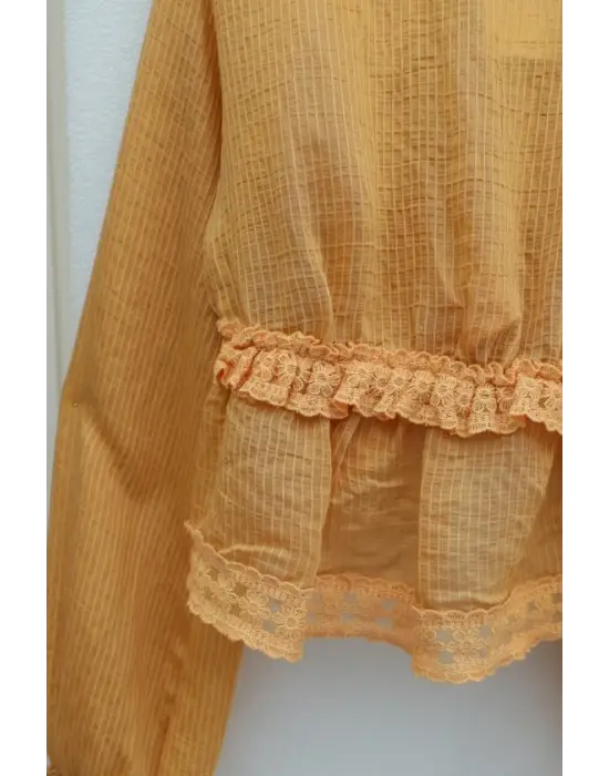 Fırfır Detaylı V Yaka Yarı Transparan Bluz -Turuncu