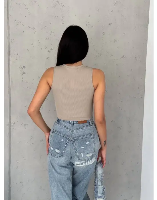 İddialı Zincirli Atlet Vizon