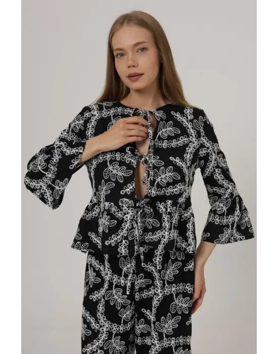 Fiyonk Bağlamalı Brode Bluz - Siyah