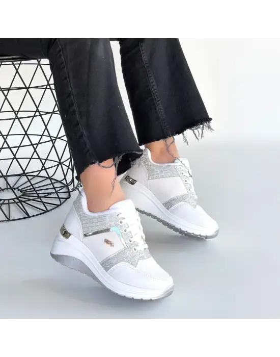 Geja Beyaz Cilt Bağcıklı Spor Ayakkabı