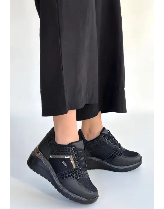 Geja Siyah Cilt Bağcıklı Spor Ayakkabı