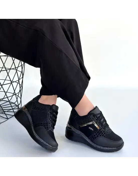 Geja Siyah Cilt Bağcıklı Spor Ayakkabı