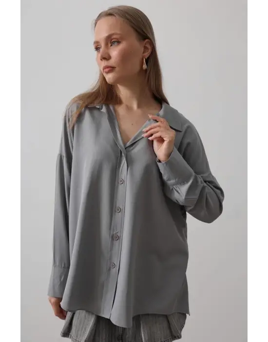 Omarı Şık Detaylı Gri Gömlek