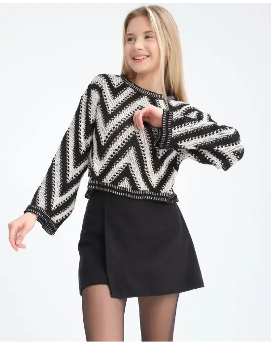 Omarı Rahat ve Tarz Geometrik Desen Kazak