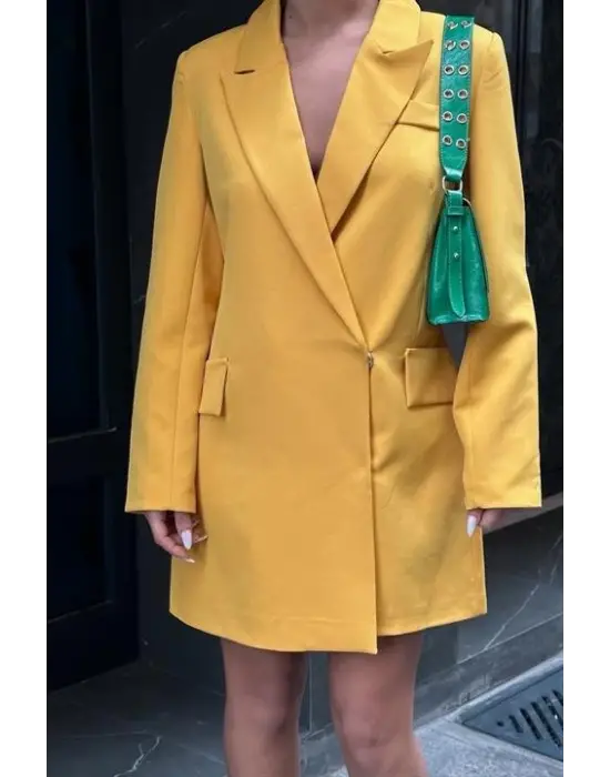 Omarı Zarif Siyah Kuyruklu Elbise