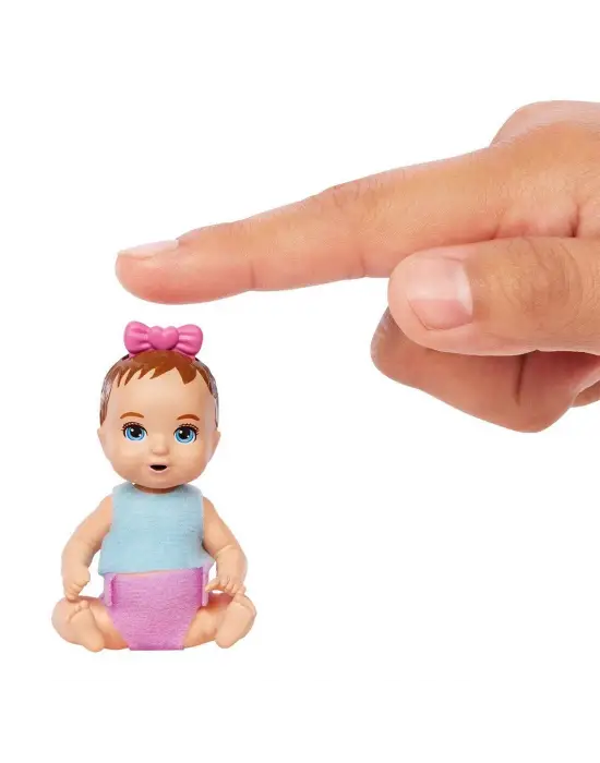 Omarı Minik Bebekler b Bebek Bakıcısı