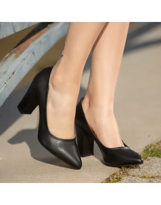 Trend Siyah Topuklu Ayakkabı