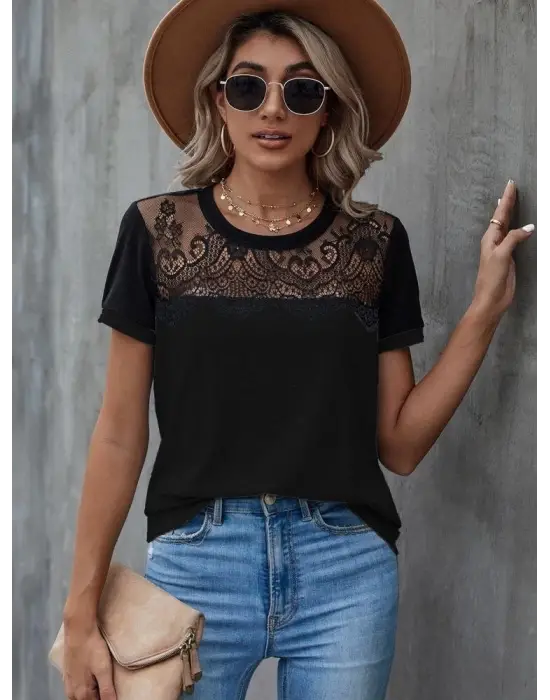 Omarı Şık Yuvarlak Yaka Dantelli Kadın Viskon Bluzu