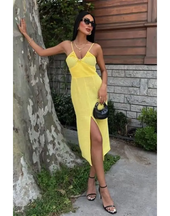 Göğsü Aksesuarlı Önü Yırtmaçlı Elbise 2899