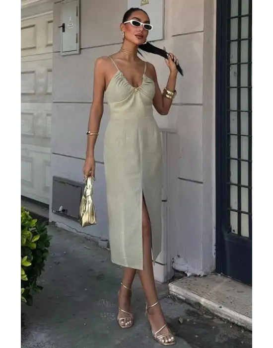 Göğsü Aksesuarlı Önü Yırtmaçlı Elbise 2899