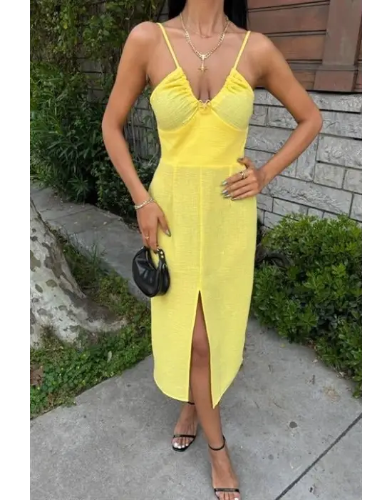 Omarı Yırtmaç Detaylı Göğüs Aksesuarlı Elbise