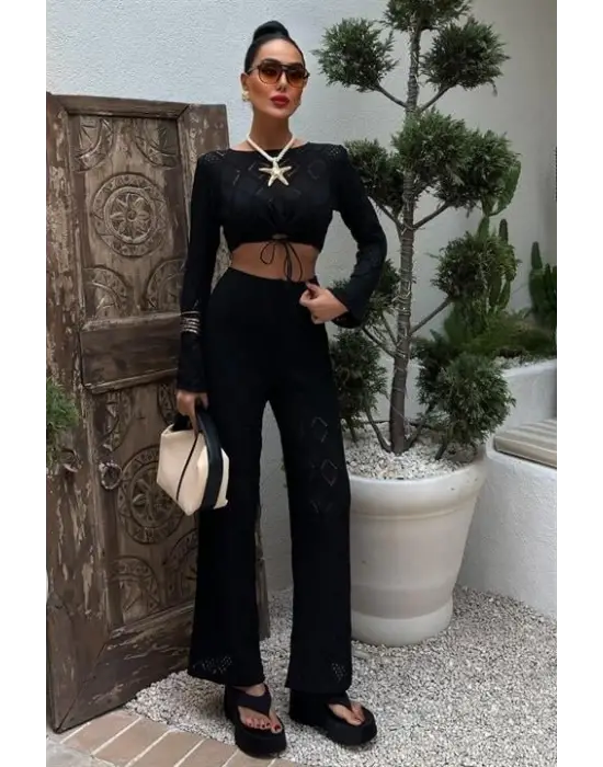 Omarı Şık Detaylarla Tamamlanan Açık Hava Takımı