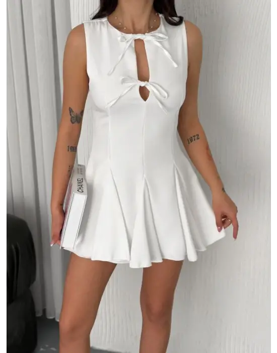 Omarı Seksi Kolsuz Beyaz Mini Elbise