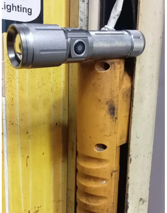 Gold Police Gp-215 Pro Şarjlı El Feneri Pm10 Led Mıklatıslı