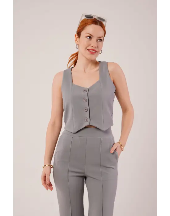 Omarı Gri Takım Kalın Askılı Düğmeli Yelek ve Pantolon