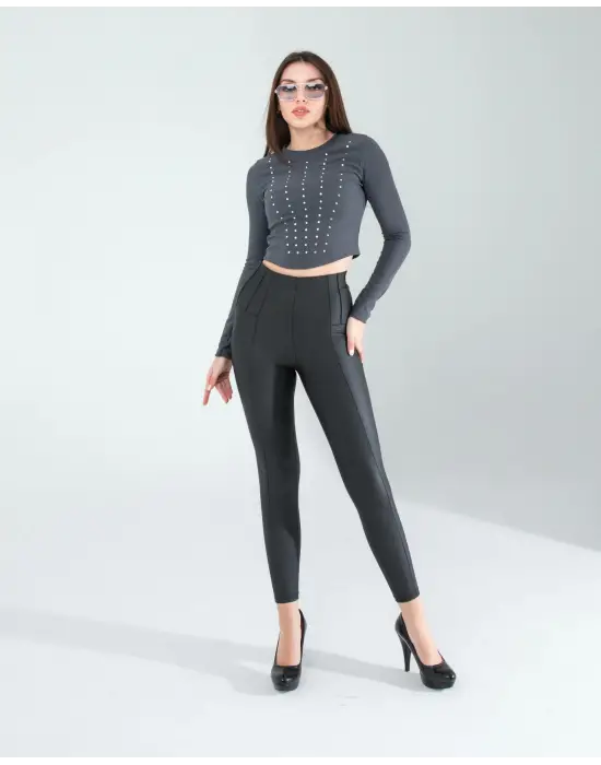 Çarpıcı Taş Detaylı Body