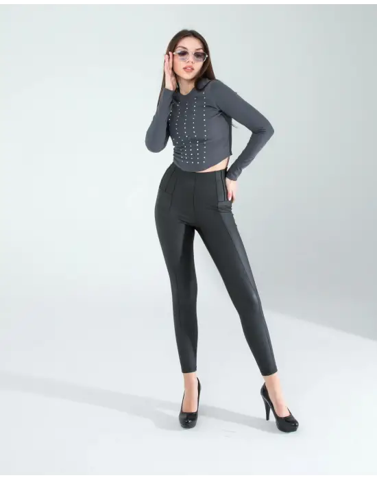 Çarpıcı Taş Detaylı Body