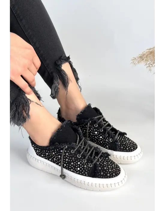 Modern Siyah Kot Bağcıklı Spor Ayakkabı
