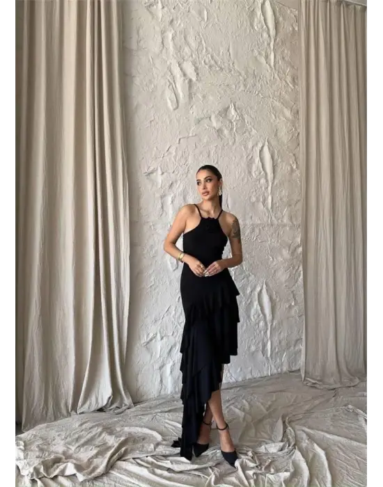 Omarı Asimetrik Katlı Siyah Güllü Elbise