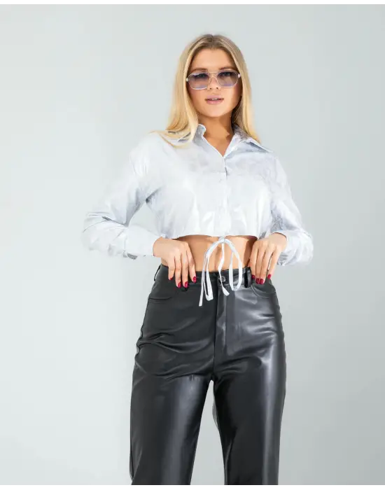 Omarı Parlak Yılan Desenli Beli Bağcıklı Gömlek