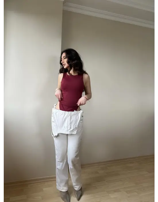 Omarı Şıklığıyla Etkileyen Bordo Bodysuit