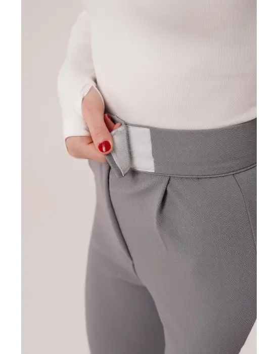 Omarı Gri Pantolon Cırt Kapama Detayıyla Şıklık ve Konfor
