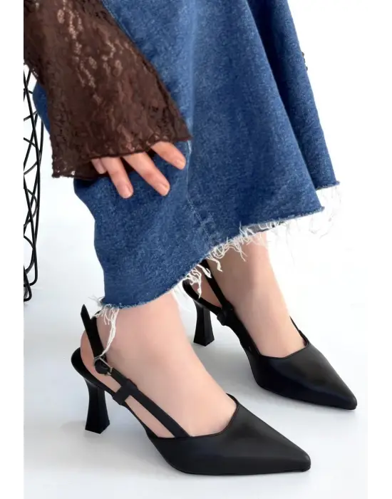 Hoost Siyah Cilt Topuklu Ayakkabı