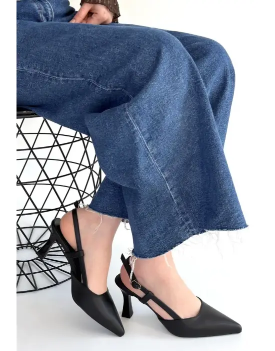 Hoost Siyah Cilt Topuklu Ayakkabı