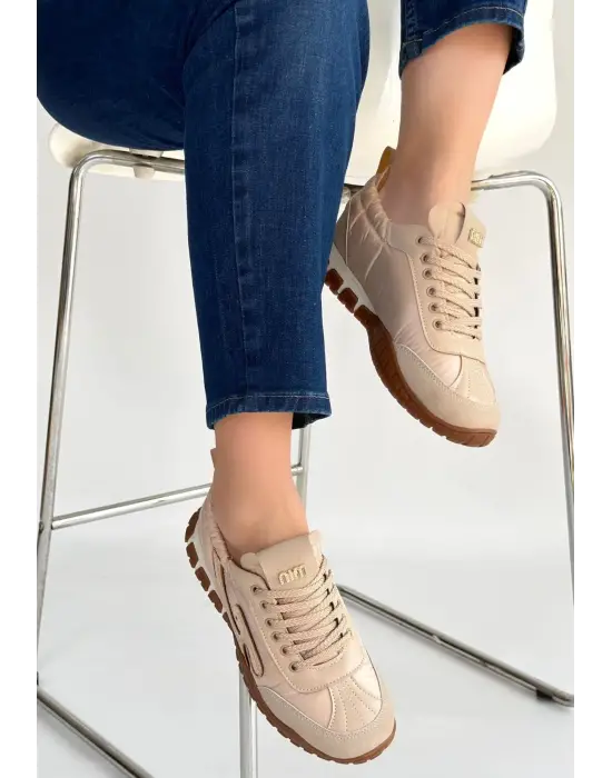 Huer Bej Nubuk Bağcıklı Spor Ayakkabı