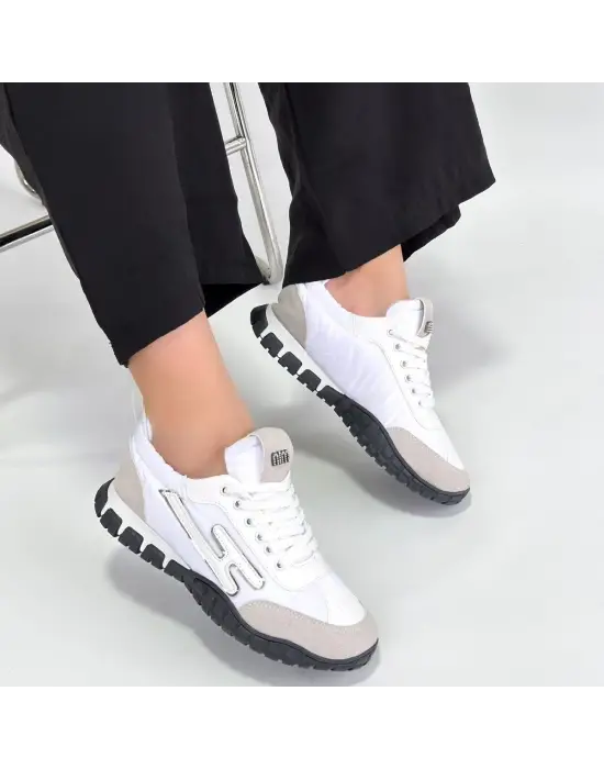 Huer Beyaz Nubuk Bağcıklı Spor Ayakkabı