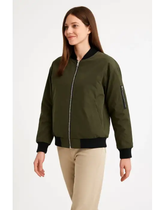 Haki Içi Astarlı Fermuarlı Bomber Mont