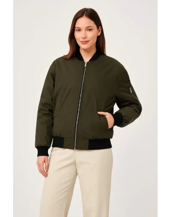 Haki Içi Astarlı Fermuarlı Bomber Mont