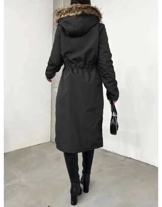 Omarı Siyah Peluşlu Kapşonlu Uzun Mont