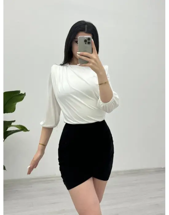 İçi Tulumlu Omuzdan Büzgülü Vatkalı Sendy Bluz -Beyaz