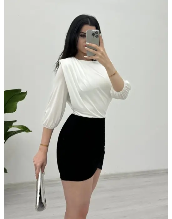 İçi Tulumlu Omuzdan Büzgülü Vatkalı Sendy Bluz -Beyaz