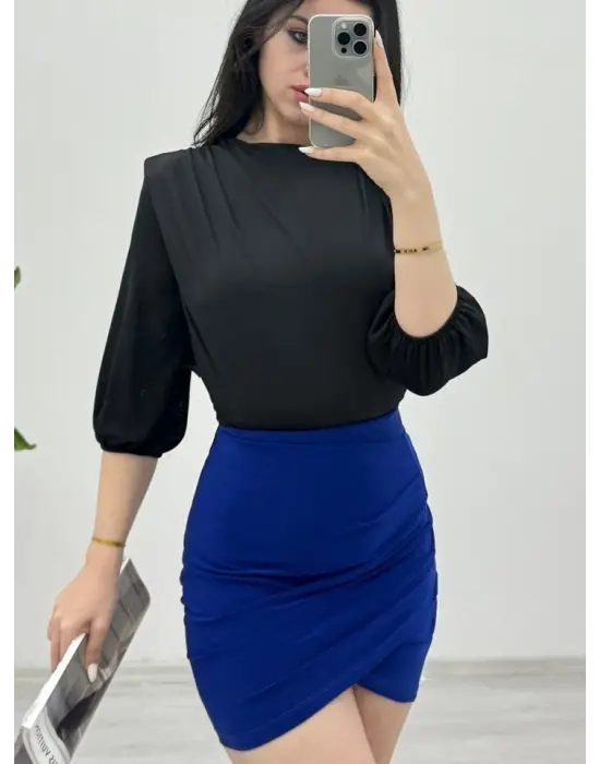 İçi Tulumlu Omuzdan Büzgülü Vatkalı Sendy Bluz -Siyah