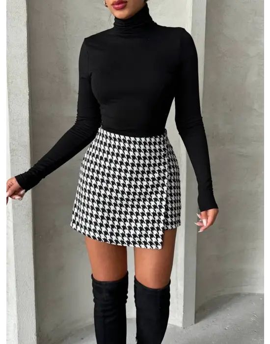 İki düğmeli kaz ayağı desen ch kumaş şort etek siyahbeyaz h26414