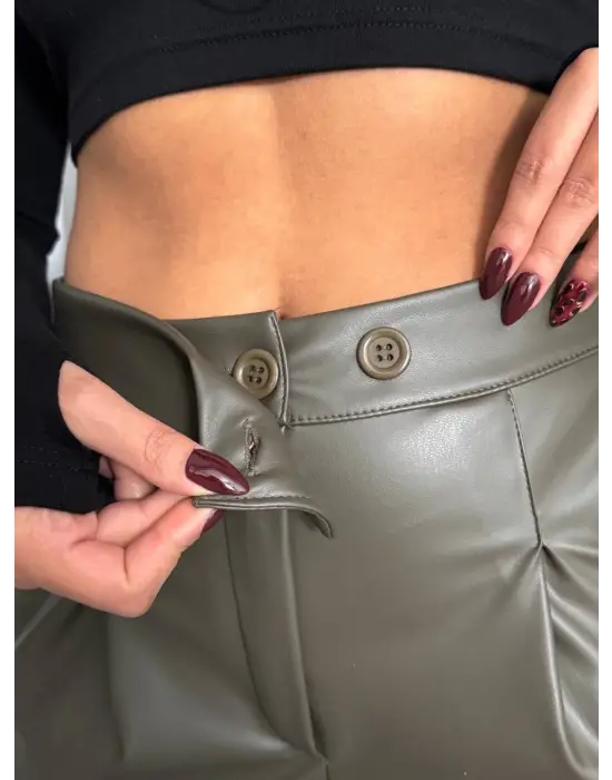 Yeni Trend Pileli Şort