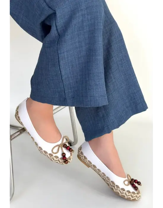 Ilwe Beyaz Cilt Babet Ayakkabı