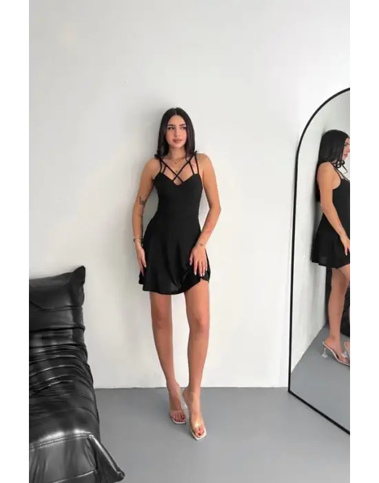 Omarı Şık İnce Çift Askılı Mini Elbise