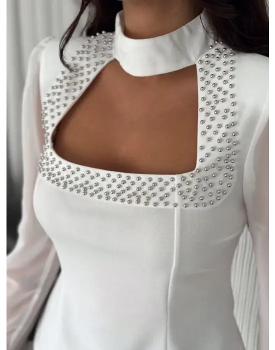 Omarı İnci Boncuk Detaylı Şifon Bluz - Beyaz