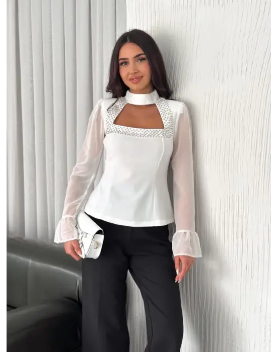 Omarı İnci Boncuk Detaylı Şifon Bluz - Beyaz