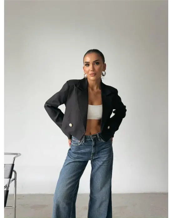 Omarı İnci Düğme Detaylı Crop Ceket - Siyaha Göz Atın